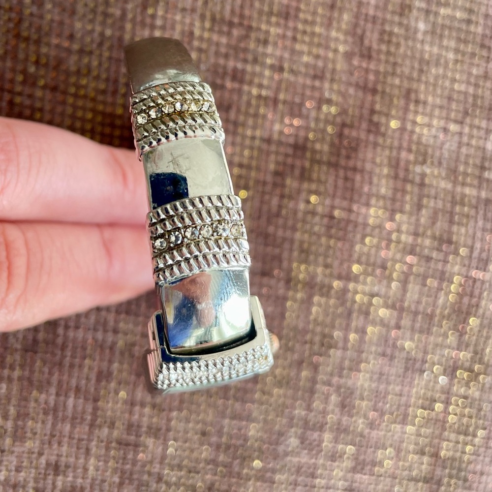 Metal Cuff Watch - Picture 3 of 5